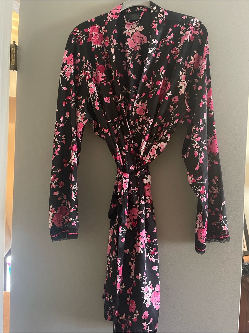 Apt. 9 Silky Robe Black with Pink Floral Print XL